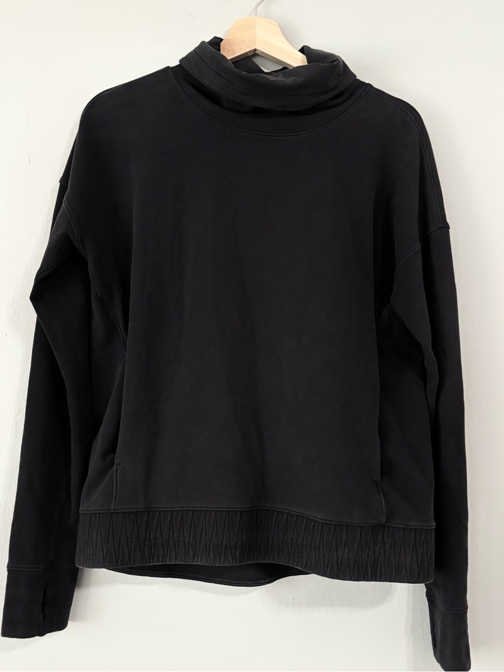Lululemon Cotton Blend Pullover Long Sleeve Athletic Sweater
